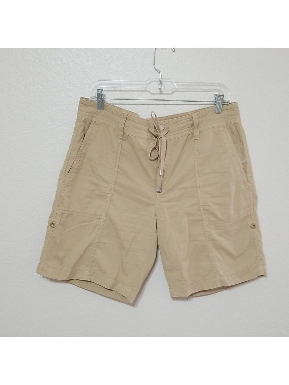 Lauren by Ralph Lauren shorts size 10,100% cotton.Two side pockets&2 on the back